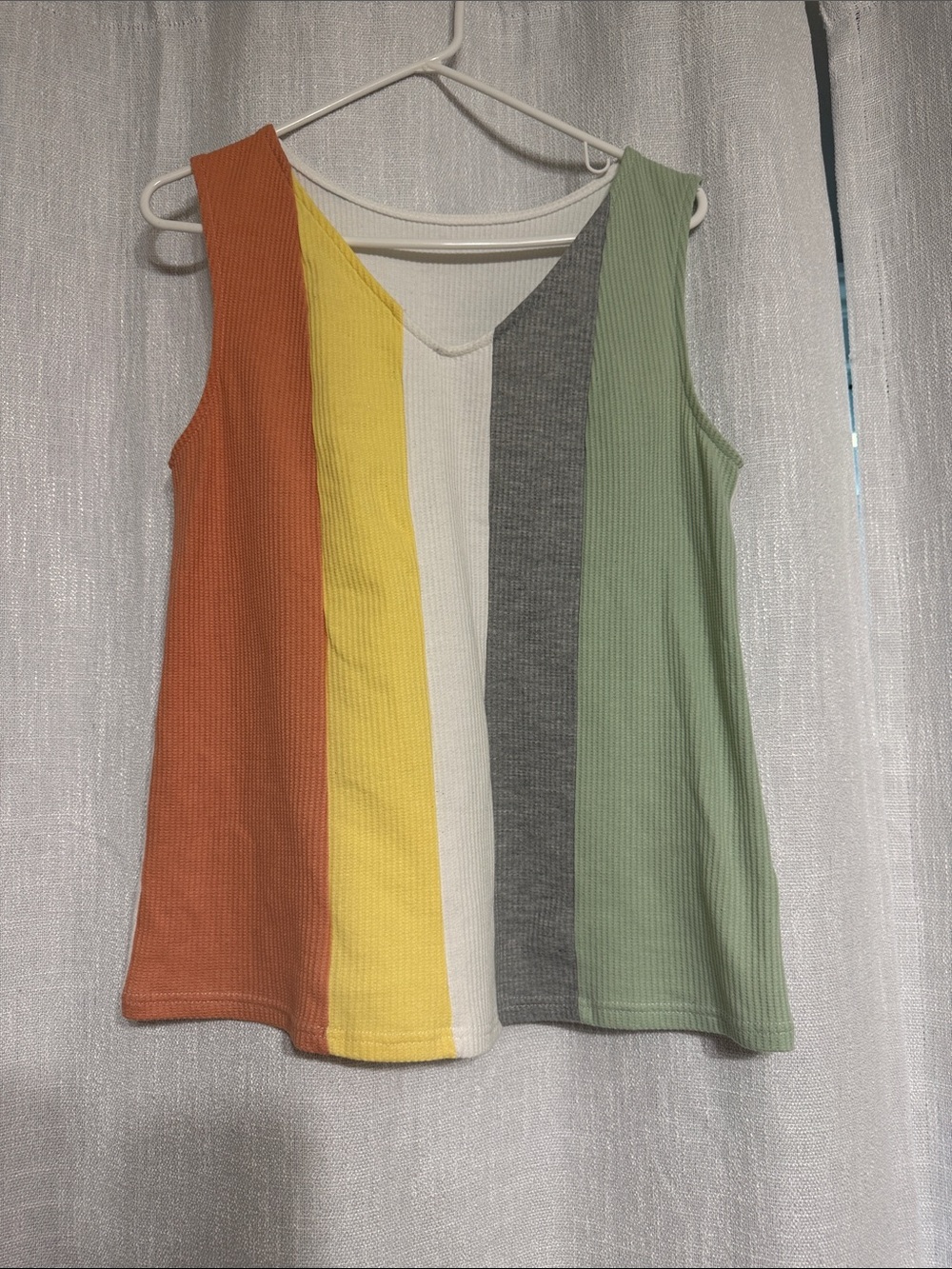 Boutique medium sleeveless color block top